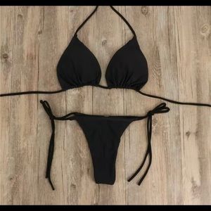 Black bikini